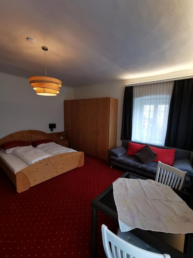Bed & Breakfast Goldener Stiefel 玛利亚采尔 外观 照片